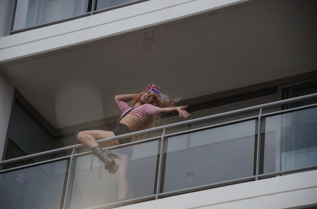 Hamming it up for the crowd below