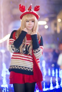 Pretty girls everywhere waiting to be photographed !